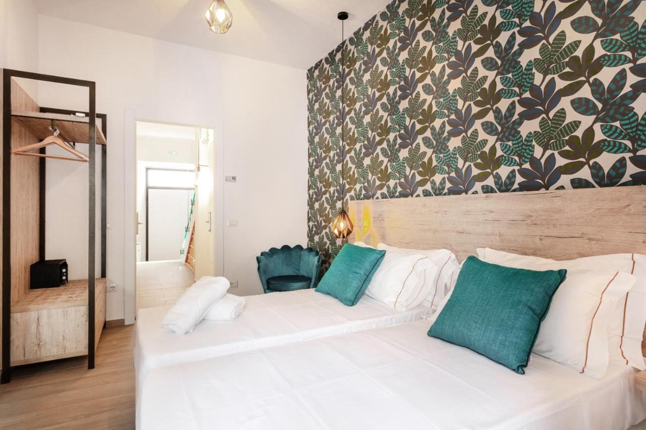 Lungomare Rooms Олбия Екстериор снимка