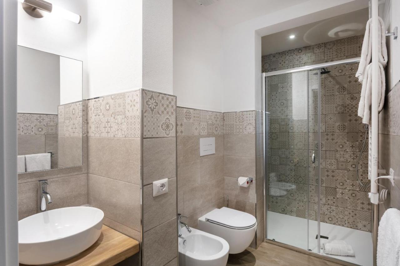 Lungomare Rooms Олбия Екстериор снимка