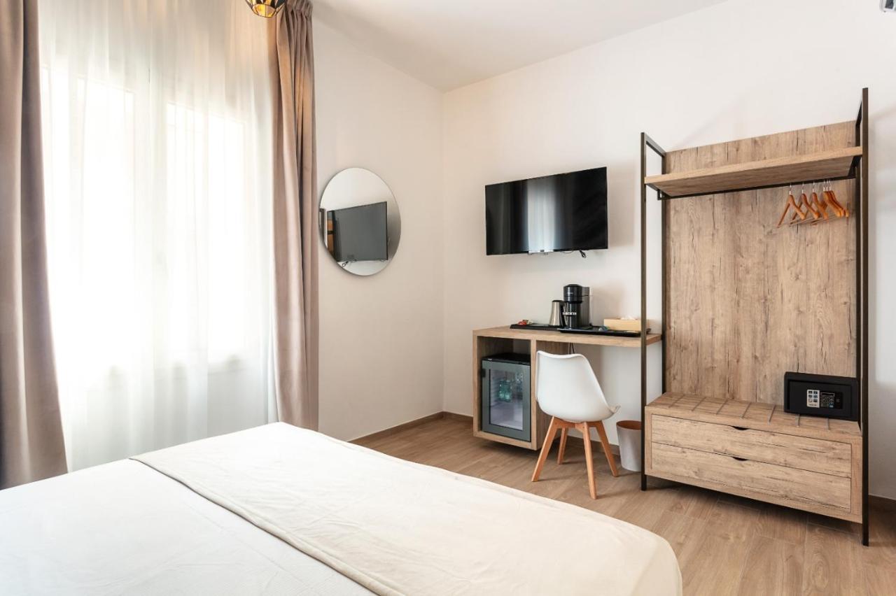 Lungomare Rooms Олбия Екстериор снимка