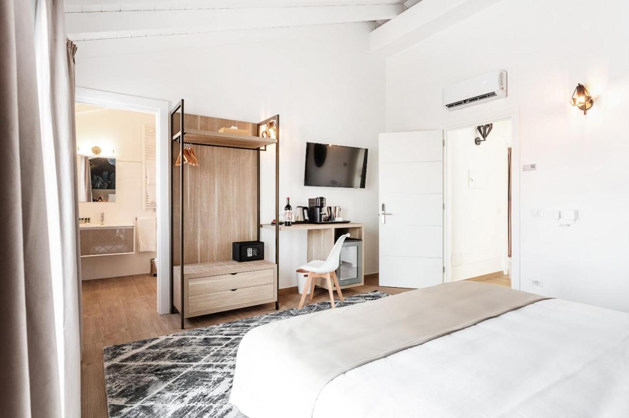 Lungomare Rooms Олбия Екстериор снимка