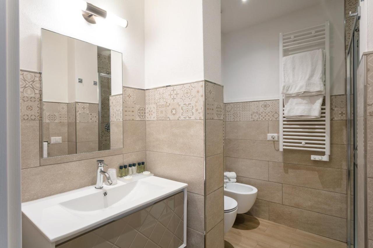 Lungomare Rooms Олбия Екстериор снимка