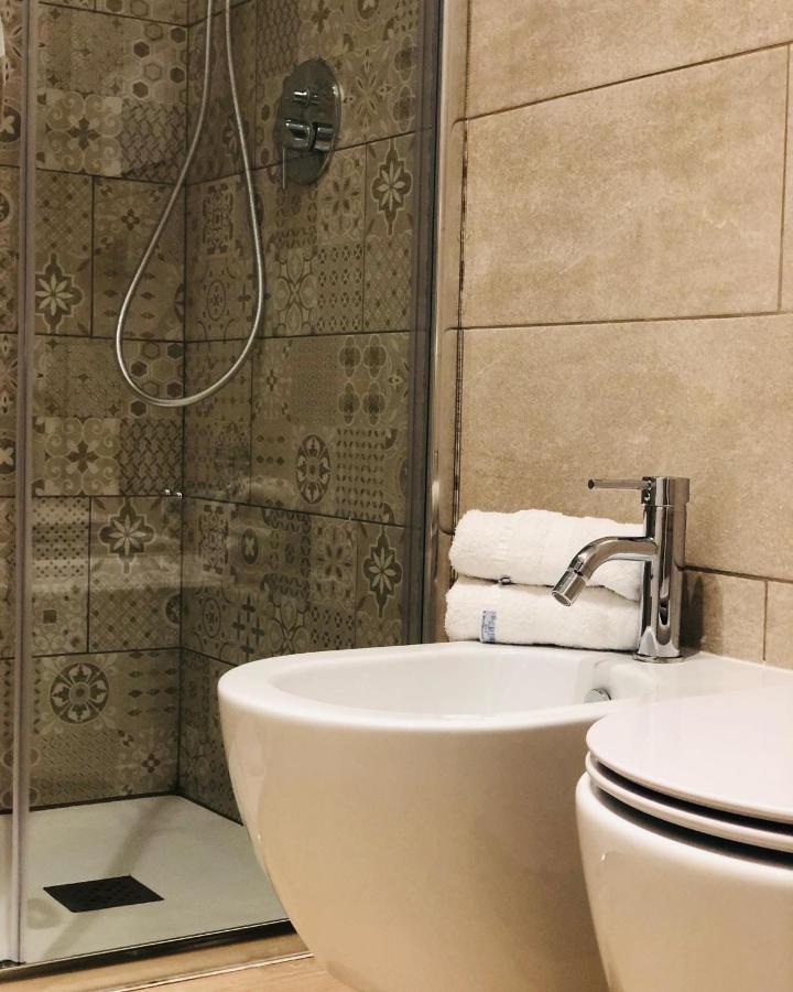 Lungomare Rooms Олбия Екстериор снимка